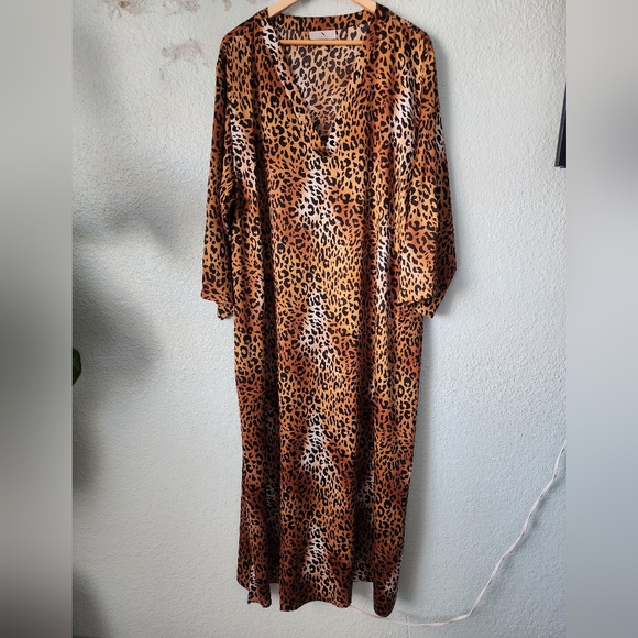 Natori Animal Print Kaftan in Black and Brown New Without Tags - Picture 2 of 16